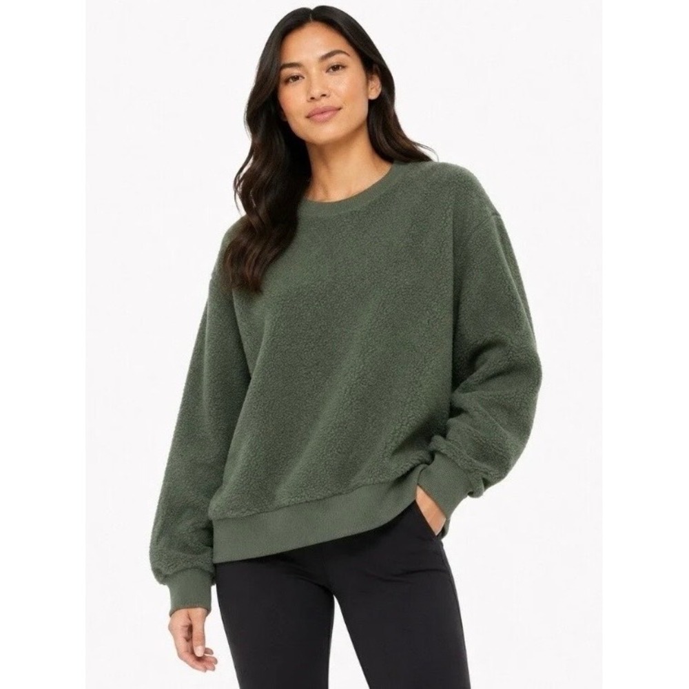 Everlane ReNew Teddy Crewneck XS Green Very Good Fleece Sweatshirt
Eco-Friendly